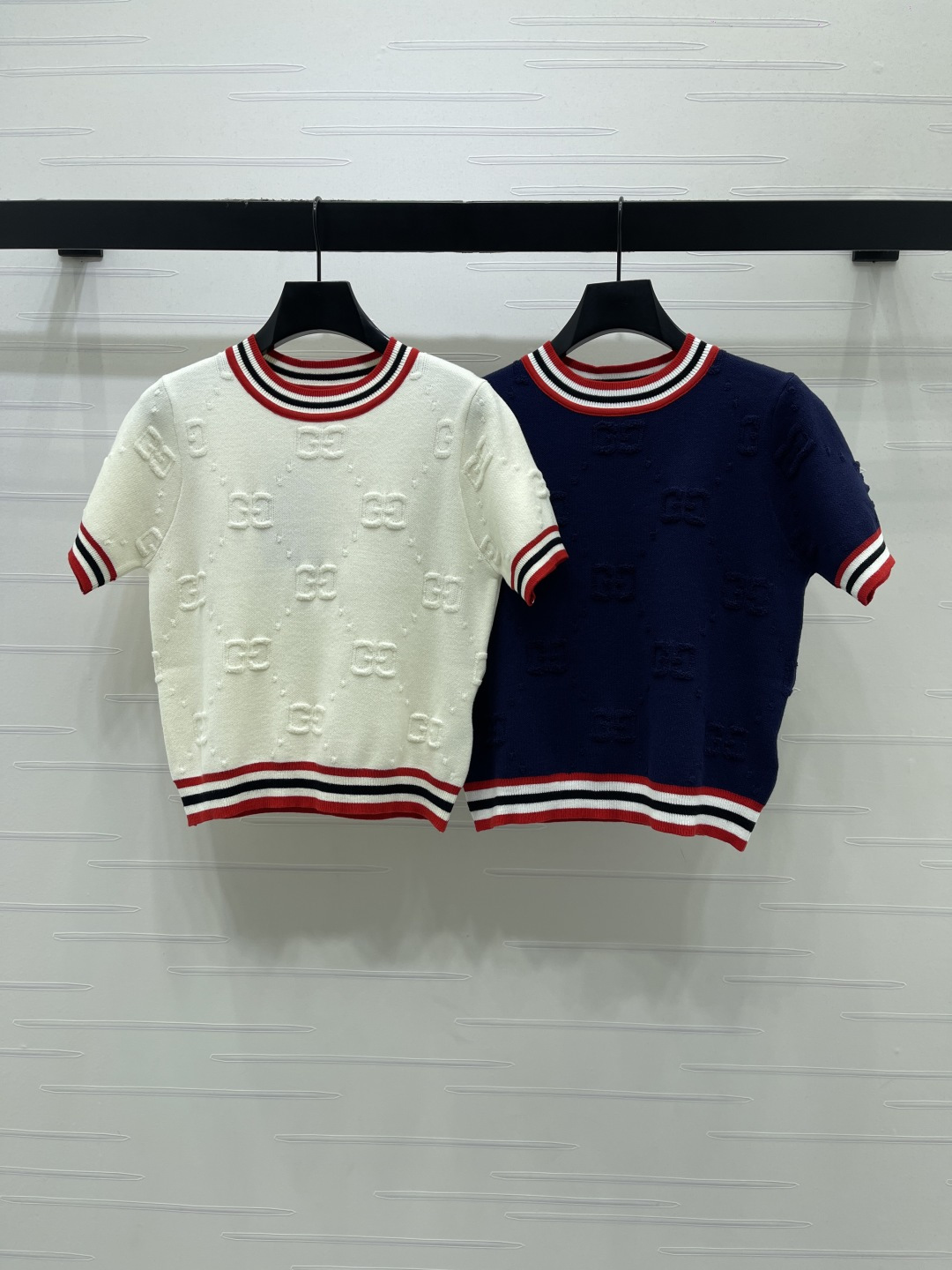 Women's short sleeves